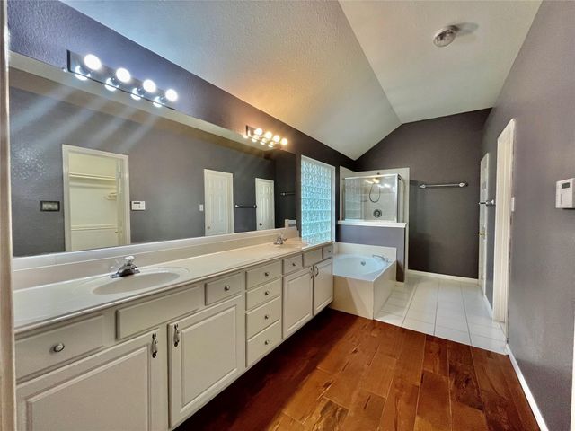 1146 Jasons Bend Drive, Sugar Land, TX 77479