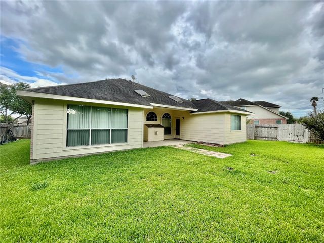 1146 Jasons Bend Drive, Sugar Land, TX 77479