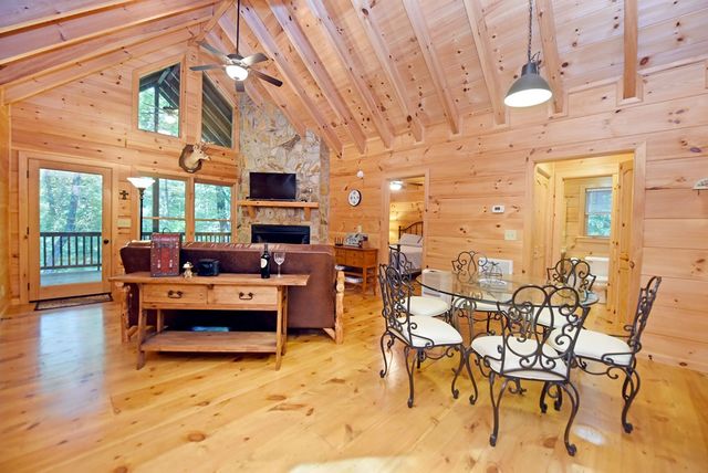260 Jason Martin Circle, Blue Ridge, GA 30513