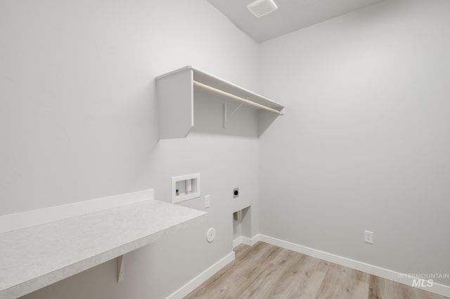 8318 E Bright Angel Dr, Nampa, ID 83687