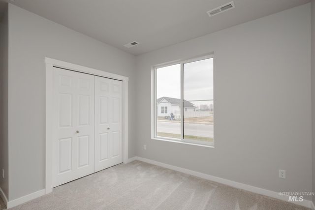 8318 E Bright Angel Dr, Nampa, ID 83687