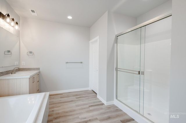 8318 E Bright Angel Dr, Nampa, ID 83687