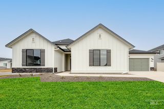 8318 E Bright Angel Dr, Nampa, ID 83687