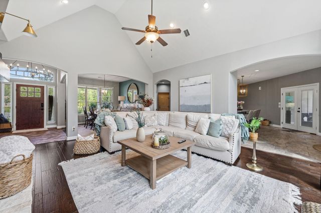 209 County Road 6324, Dayton, TX 77535