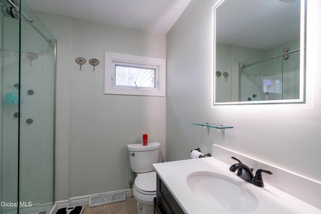 18 Pinewood Road, Queensbury, NY 12804