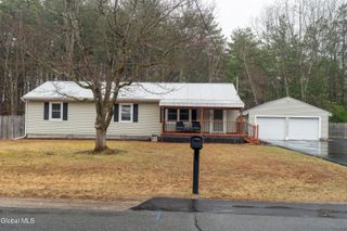 18 Pinewood Road, Queensbury, NY 12804