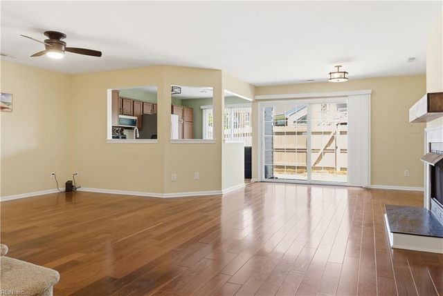 5016 Heathglen CIR, Virginia Beach, VA 23456