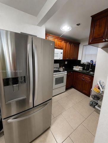 310 Fontainebleau Boulevard 206, Miami, FL 33172