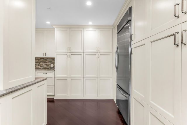100 SE 5TH Avenue 202, Boca Raton, FL 33432