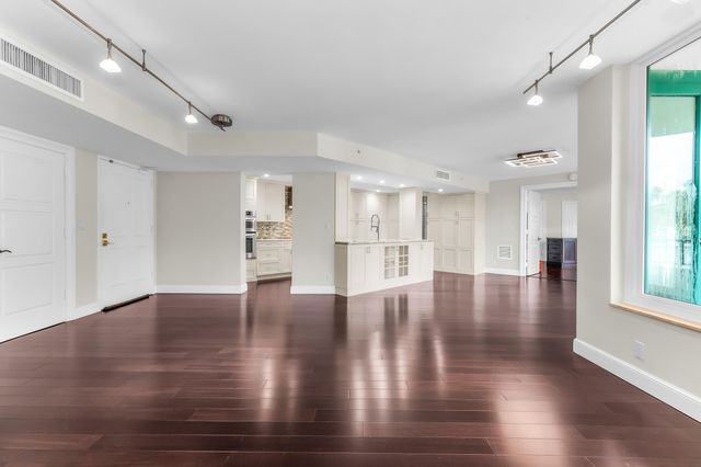 100 SE 5TH Avenue 202, Boca Raton, FL 33432