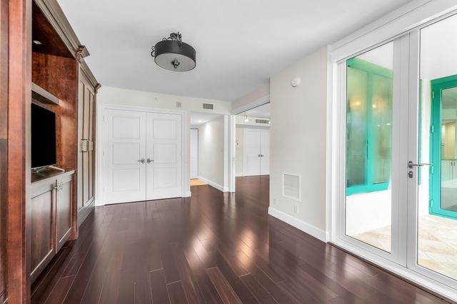 100 SE 5TH Avenue 202, Boca Raton, FL 33432