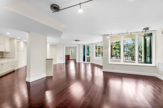 100 SE 5TH Avenue 202, Boca Raton, FL 33432