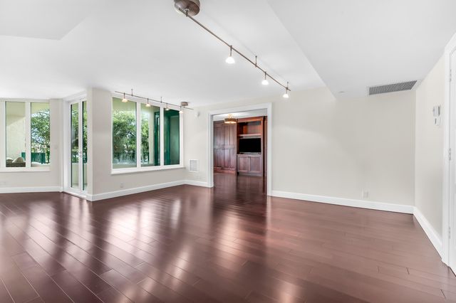 100 SE 5TH Avenue 202, Boca Raton, FL 33432