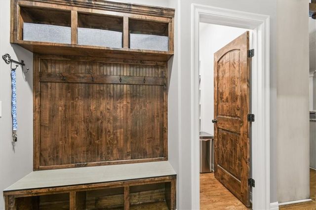 2600 SE Creek Ridge Court, Blue Springs, MO 64014