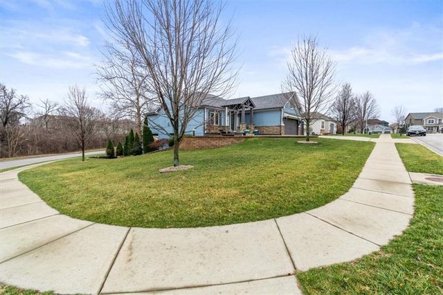 2600 SE Creek Ridge Court, Blue Springs, MO 64014