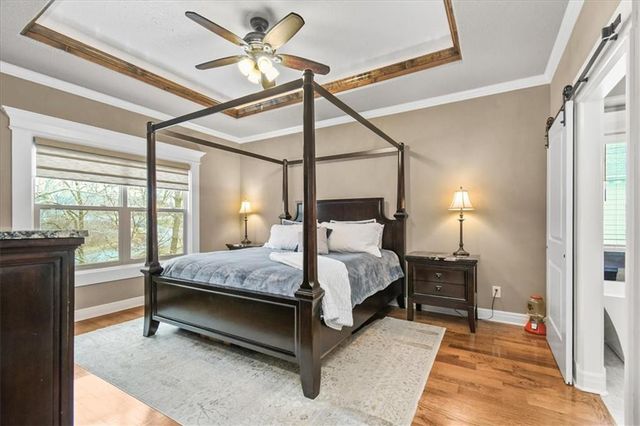 2600 SE Creek Ridge Court, Blue Springs, MO 64014