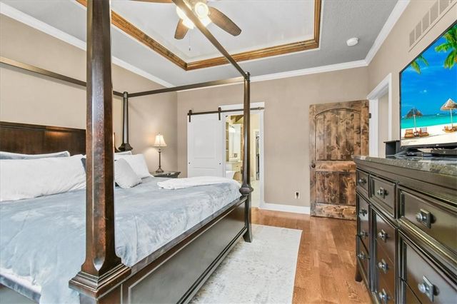 2600 SE Creek Ridge Court, Blue Springs, MO 64014