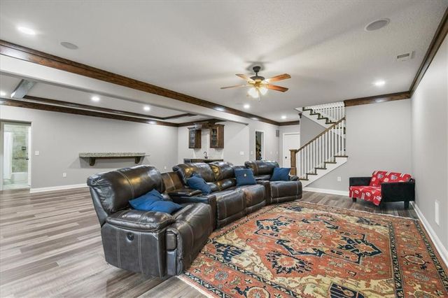 2600 SE Creek Ridge Court, Blue Springs, MO 64014