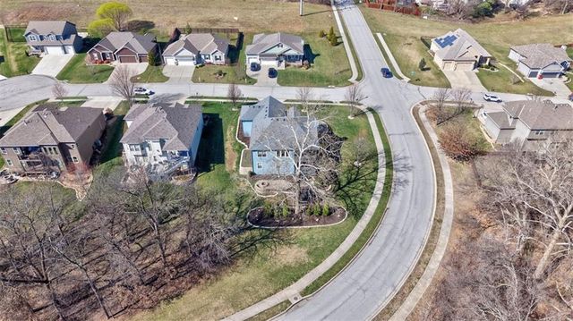 2600 SE Creek Ridge Court, Blue Springs, MO 64014