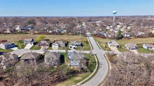 2600 SE Creek Ridge Court, Blue Springs, MO 64014