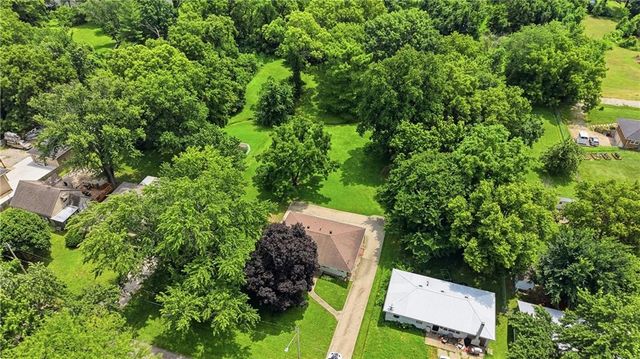 1415 W 25th Street S, Independence, MO 64052