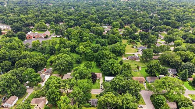 1415 W 25th Street S, Independence, MO 64052