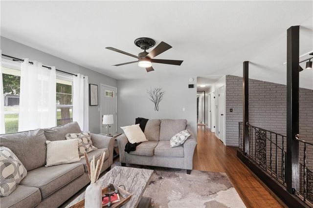 1415 W 25th Street S, Independence, MO 64052