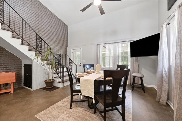 1415 W 25th Street S, Independence, MO 64052