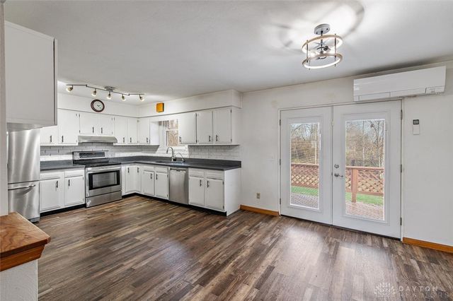 452 Holderman Place, New Lebanon, OH 45345