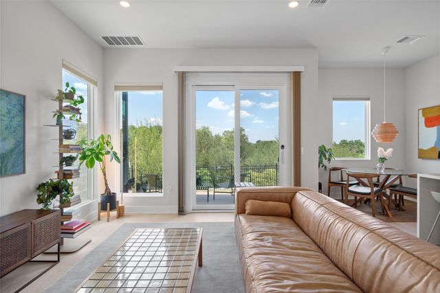 2720 Bristol DR 2, Austin, TX 78723