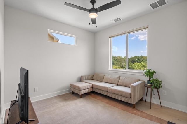 2720 Bristol DR 2, Austin, TX 78723