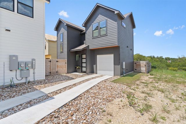 2720 Bristol DR 2, Austin, TX 78723