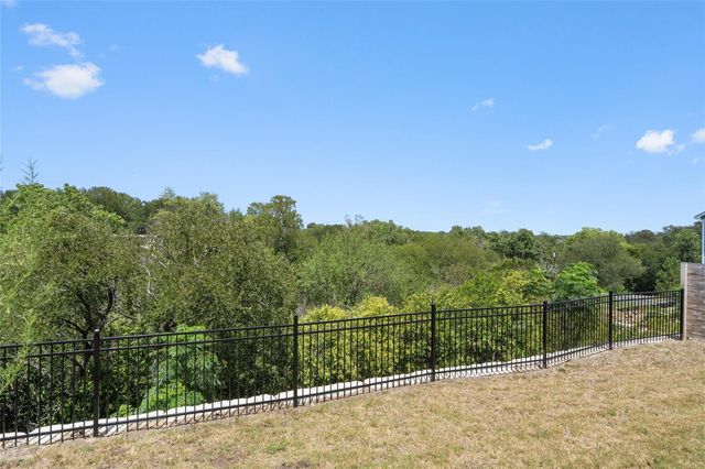 2720 Bristol DR 2, Austin, TX 78723