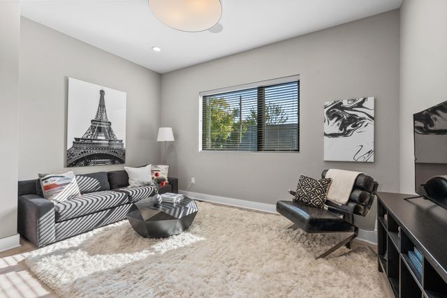 122 S Ohio Avenue, Columbus, OH 43205