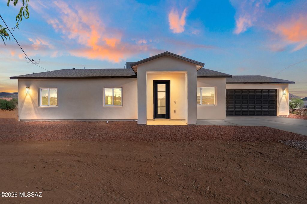 115 Escocia Court, Rio Rico, AZ 85648