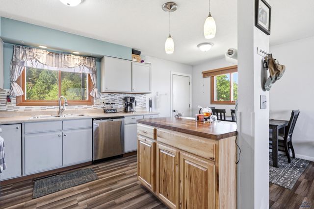 7809 TIMBERLINE RD, Black Hawk, SD 57718