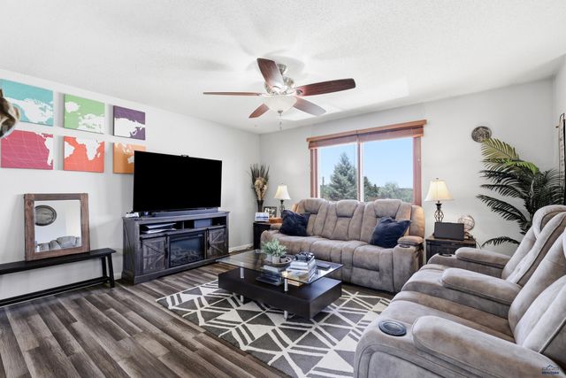 7809 TIMBERLINE RD, Black Hawk, SD 57718