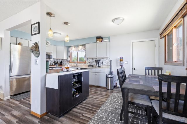 7809 TIMBERLINE RD, Black Hawk, SD 57718