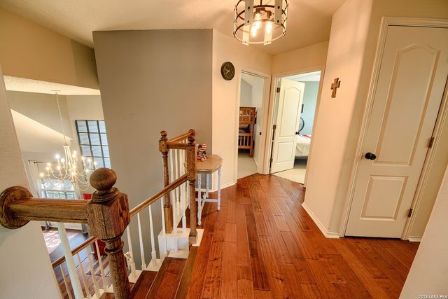 10106 Sandyglen, San Antonio, TX 78240