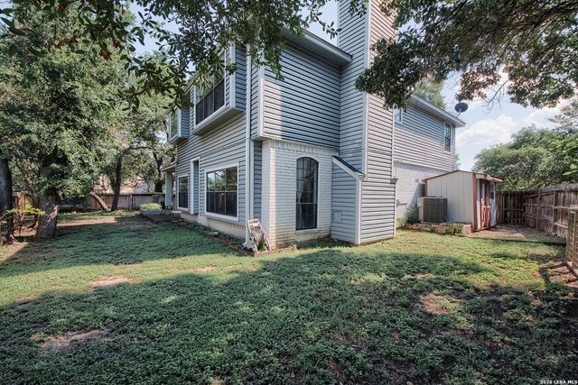 10106 Sandyglen, San Antonio, TX 78240
