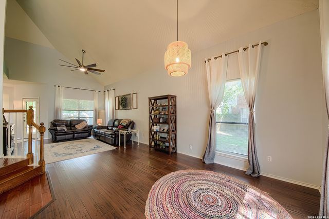 10106 Sandyglen, San Antonio, TX 78240