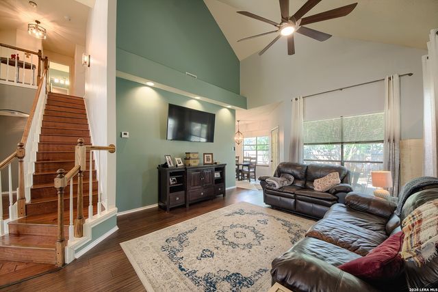 10106 Sandyglen, San Antonio, TX 78240