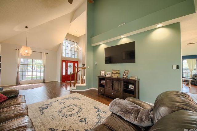 10106 Sandyglen, San Antonio, TX 78240