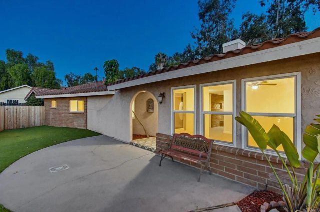 925 E Chase Avenue, El Cajon, CA 92020