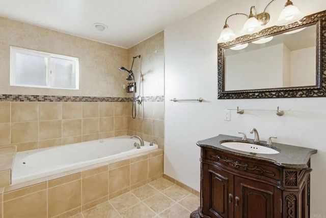 925 E Chase Avenue, El Cajon, CA 92020