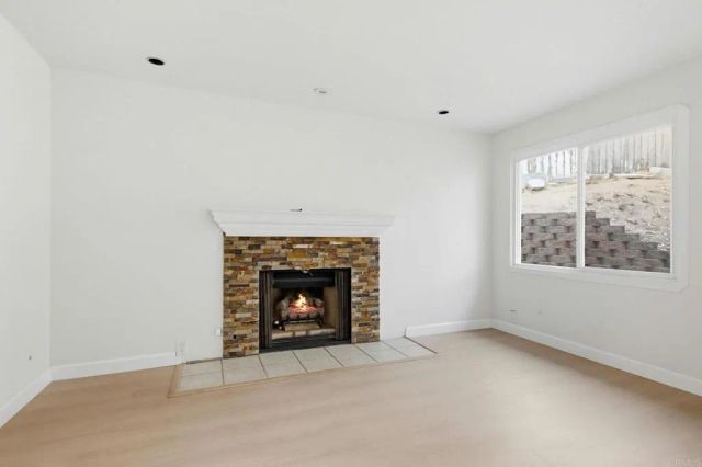 925 E Chase Avenue, El Cajon, CA 92020