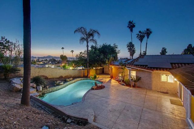 925 E Chase Avenue, El Cajon, CA 92020