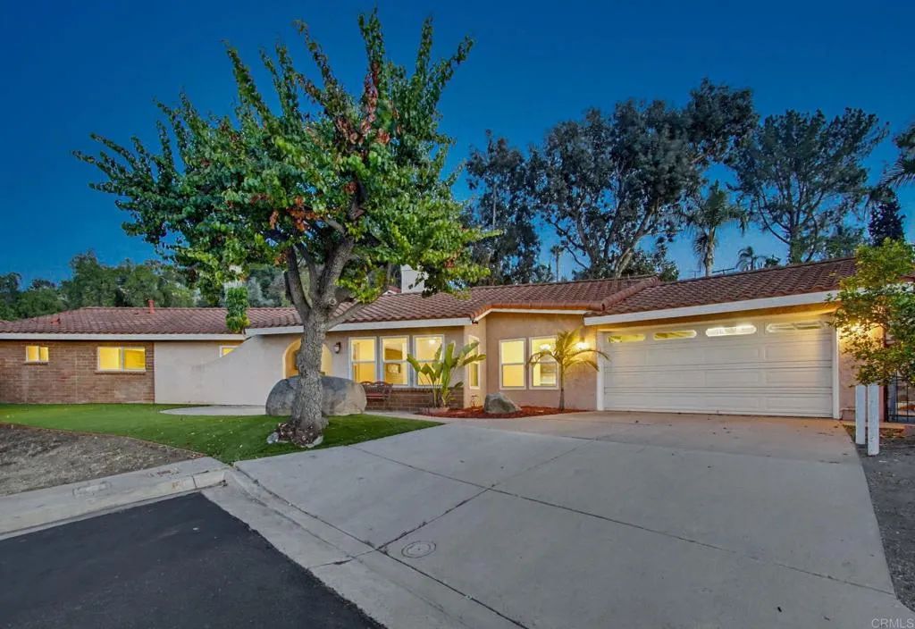 925 E Chase Avenue, El Cajon, CA 92020
