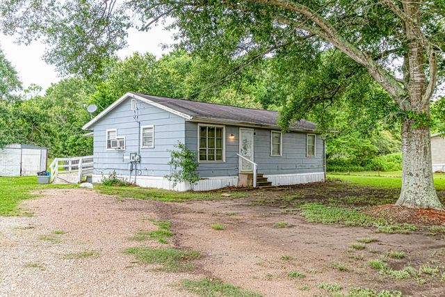 158 County Road 174, Liberty, TX 77575