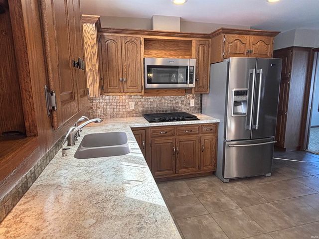 4162 E St Rd 124 Road, Bluffton, IN 46714